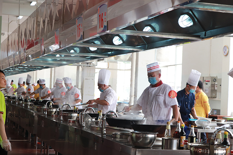 廣西高校2018年烹飪技術大賽廚師